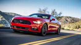 Ford Mustang - krótka historia sportowego Forda - widok z przodu