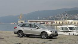 Subaru Outback 2015 2.5i - wersja europejska - prawy bok
