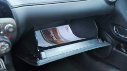 Chevrolet Camaro V Coupe 6.2L V8 405KM - galeria redakcyjna - schowek przedni otwarty