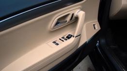 Volkswagen CC Coupe 3.6 V6 300KM - galeria redakcyjna - drzwi kierowcy od wewnątrz