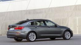 BMW serii 5 Gran Turismo F07 Facelifting (2014) - prawy bok