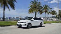 Toyota Auris II Hybrid Touring Sports (2013) - lewy bok