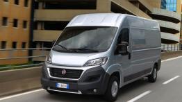 Fiat Ducato III Facelifting Furgon (2014) - widok z przodu