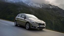 BMW 225i Active Tourer (2014) - widok z przodu