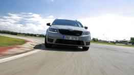 Skoda Octavia III RS Kombi 2.0 TDI (2013) - widok z przodu