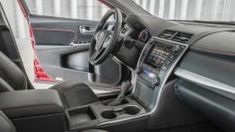Toyota Camry Facelifting XSE (2015) - kokpit