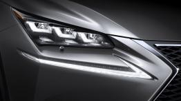 Lexus NX 300h (2014) - prawy przedni reflektor - włączony