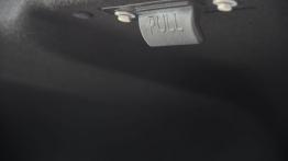 Nissan Almera 2013 - bagażnik - inne ujęcie