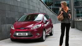 Ford Fiesta Hatchback 3D - widok z przodu