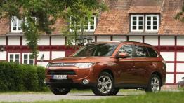 Mitsubishi Outlander III - widok z przodu