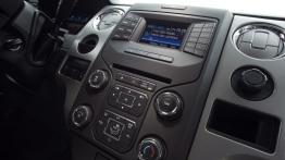 Ford F-150 - model 2013 - konsola środkowa