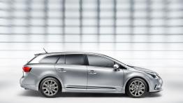 Toyota Avensis III kombi Facelifting - prawy bok