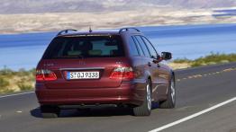 Mercedes Klasa E 2006 - widok z tyłu