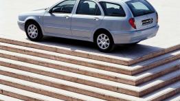 Lancia Lybra - lewy bok