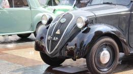 &quot;Myszy&quot; na krakowskim Rynku, czyli Topolino Autoclub Italia w Polsce - Fiat 500