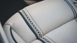 Skoda Superb Atelier - galeria redakcyjna - fotel pasażera, widok z przodu