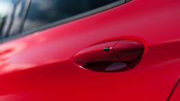 Opel Astra K 1.4 Turbo 150 KM - galeria redakcyjna - klamka przód