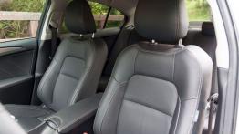 Toyota Avensis III Sedan Facelifting - galeria redakcyjna - fotel kierowcy, widok z przodu