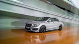 Mercedes CLA 250 Edition 1 (C117) 2012 - lewy bok