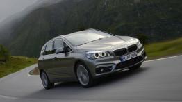 BMW 225i Active Tourer (2014) - widok z przodu