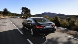 Lexus LS 460L (2013) - widok z tyłu