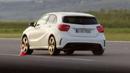 Mercedes A 250 Sport (W176) 2012 - widok z tyłu