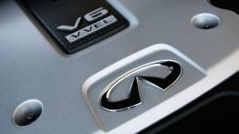 Infiniti G37 Sedan - silnik