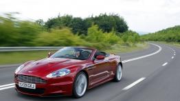 Aston Martin DBS Volante - widok z przodu