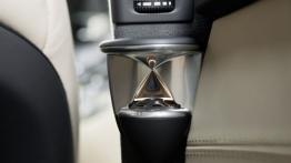 Mercedes Klasa S 63AMG 2010 - inny element wnętrza z tyłu