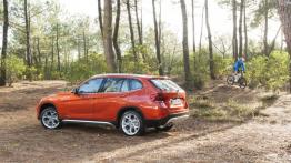 BMW X1 Facelifting - lewy bok