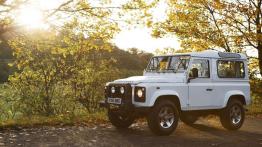 Land Rover Defender 2012 - lewy bok