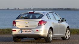 Chevrolet Cruze hatchback ECO-TEC - widok z tyłu