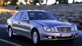 Mercedes Klasa E 2006 - widok z przodu