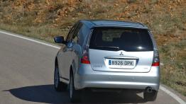 Mitsubishi Grandis - widok z tyłu
