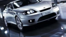 Hyundai Coupe 2005 - widok z przodu
