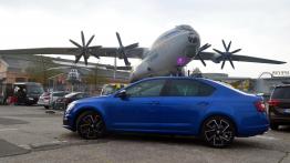 2400 km Skodą Octavia RS. W czym jest lepsza niż Jumbo-Jet?