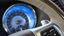 Hyundai Genesis 3.8 HTRAC vs. Lancia Thema 3.6 AWD - nie tylko Niemcy