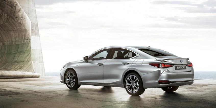 Lexus ES F Sport (2018)
