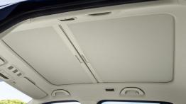 Skoda Fabia III hatchback (2015) - szyberdach od wewnątrz - widok z tyłu