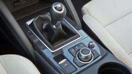 Mazda CX-5 Facelifting SKYACTIV-D AWD (2015) - dźwignia zmiany biegów