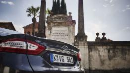 Ford Vignale Mondeo Sedan (2015) - tył - bagażnik zamknięty