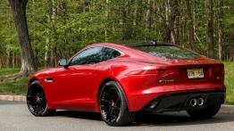 Jaguar F-Type S Manual Coupe (2016) - widok z tyłu