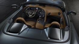 Chevrolet Corvette C7 Stingray Cabrio (2014) - widok ogólny wnętrza z przodu
