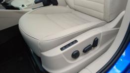 Skoda Octavia III Kombi  KM - galeria redakcyjna - sterowanie regulacją foteli