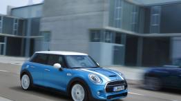 Mini Cooper S 2014 - wersja 5-drzwiowa - prawy bok