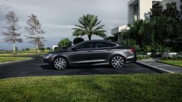 Chrysler 200C (2015) - lewy bok