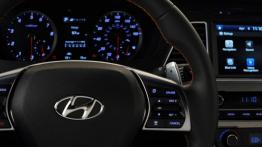 Hyundai Sonata YF Facelifting Sport 2.0T (2015) - sterowanie w kierownicy