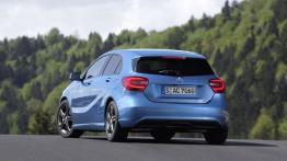 Mercedes A 200 (W176) 2012 - widok z tyłu
