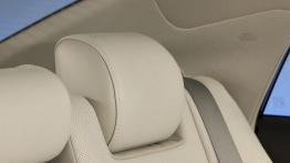 Toyota Avalon 2010 - zagłówki na tylnych fotelach