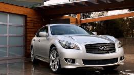 Infiniti M 2010 - widok z przodu